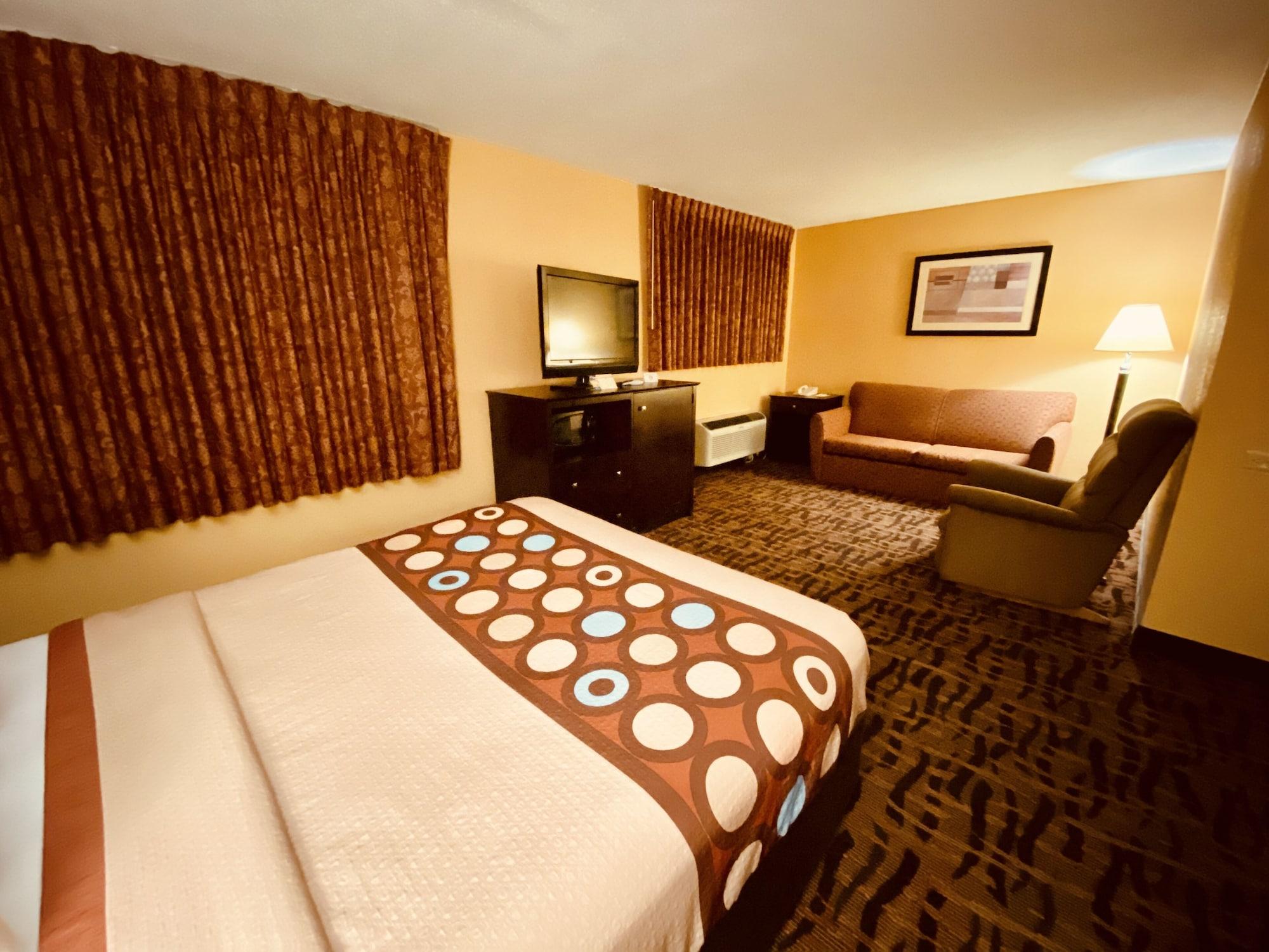 Super 8 By Wyndham Lawrence Ku Hotell Eksteriør bilde