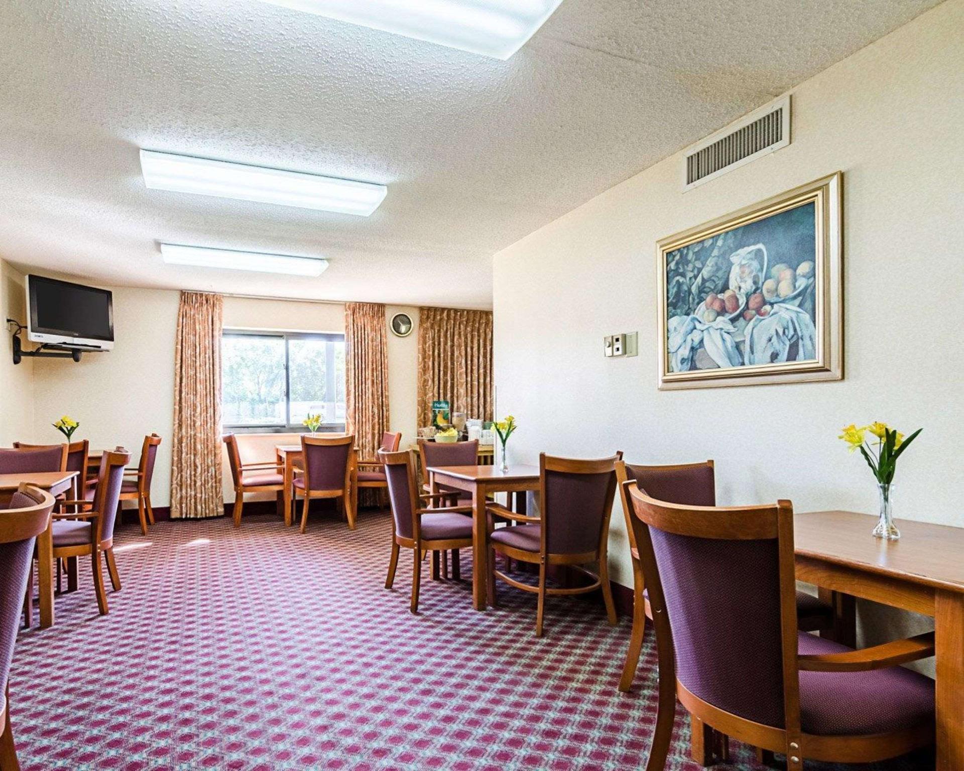 Super 8 By Wyndham Lawrence Ku Hotell Eksteriør bilde