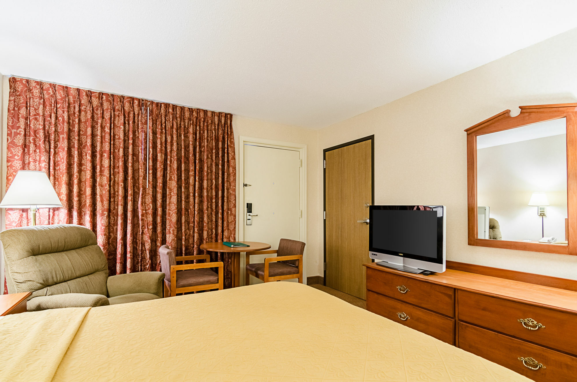 Super 8 By Wyndham Lawrence Ku Hotell Eksteriør bilde