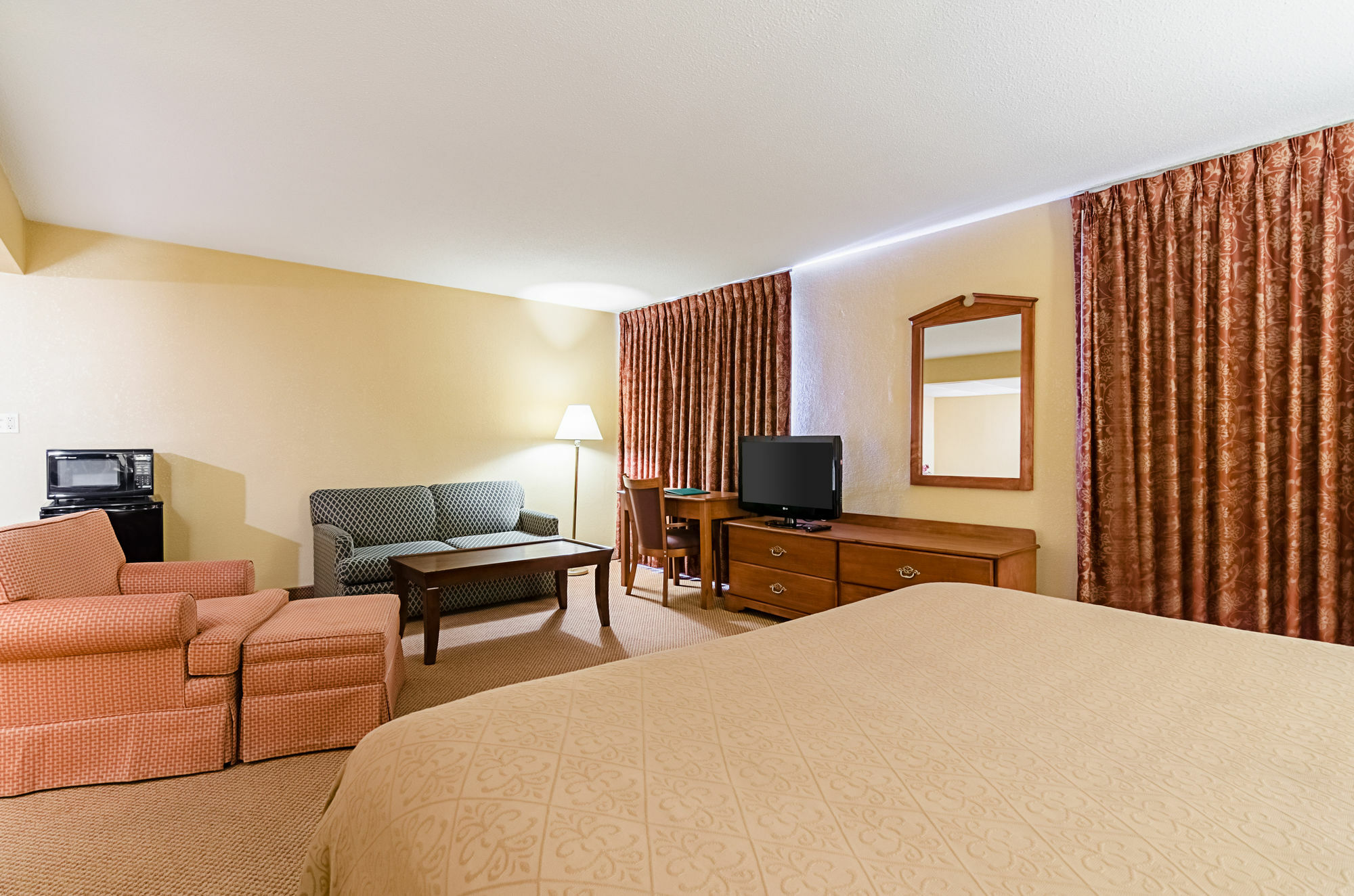 Super 8 By Wyndham Lawrence Ku Hotell Eksteriør bilde